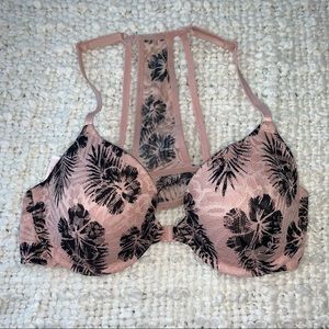 Pink by Victoria’s Secret floral lace bra 🎀